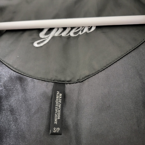 Women Guess mid length down coat size small dark grey color lightly used - Picture 3 of 6